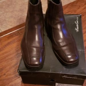 Kennet Cole Power Chain Boots
